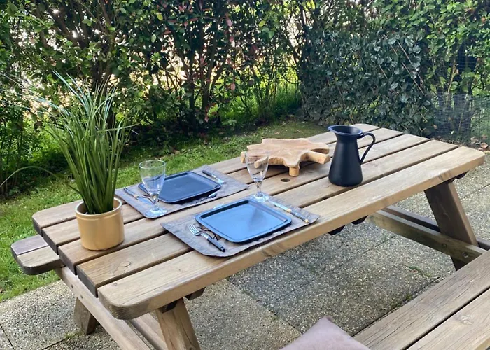 3 Mns De La Avec Jardin Classe 3 Etoiles Apartment